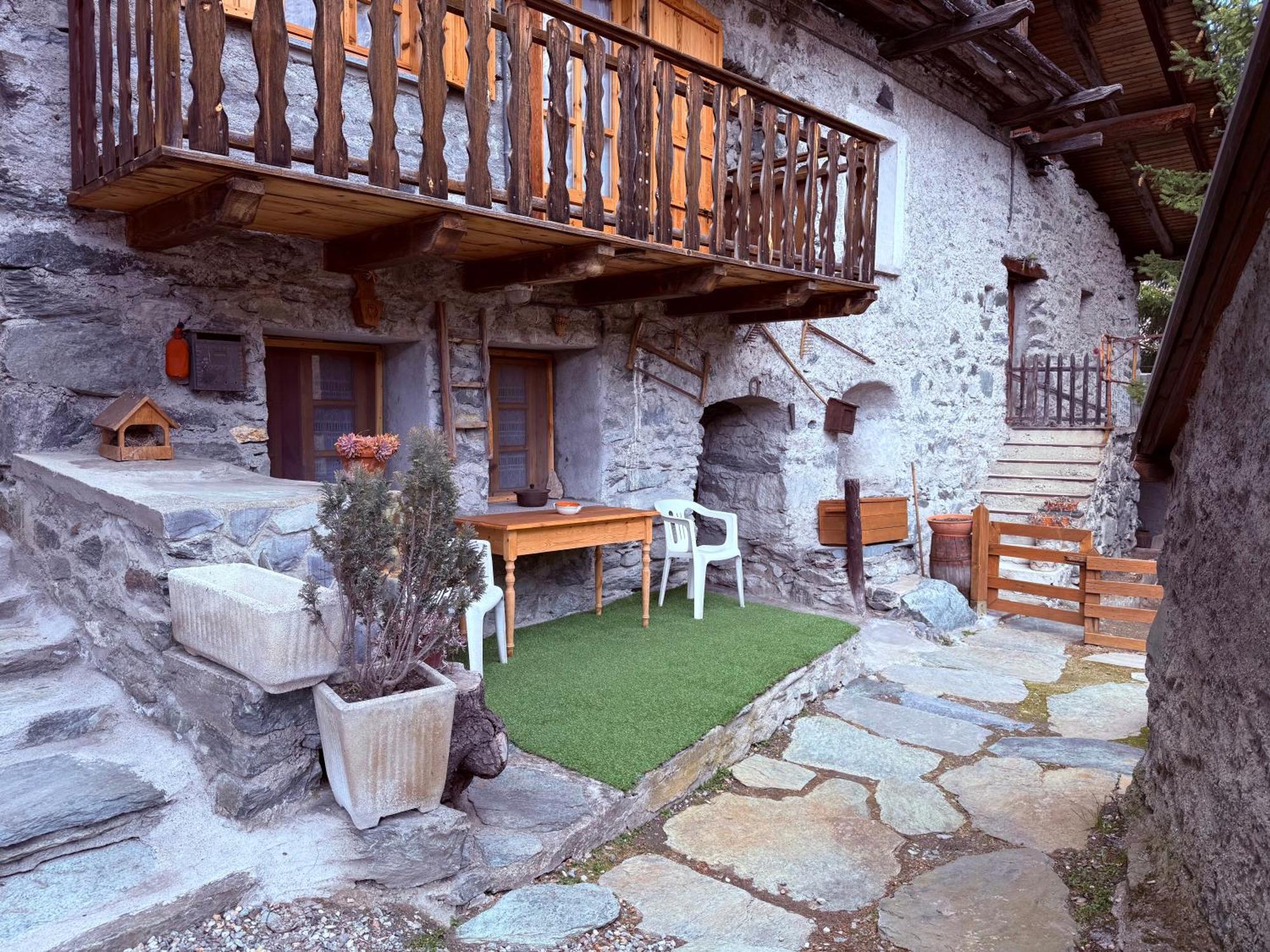 Casa Vacanze Nora Chamois Ngoại thất bức ảnh